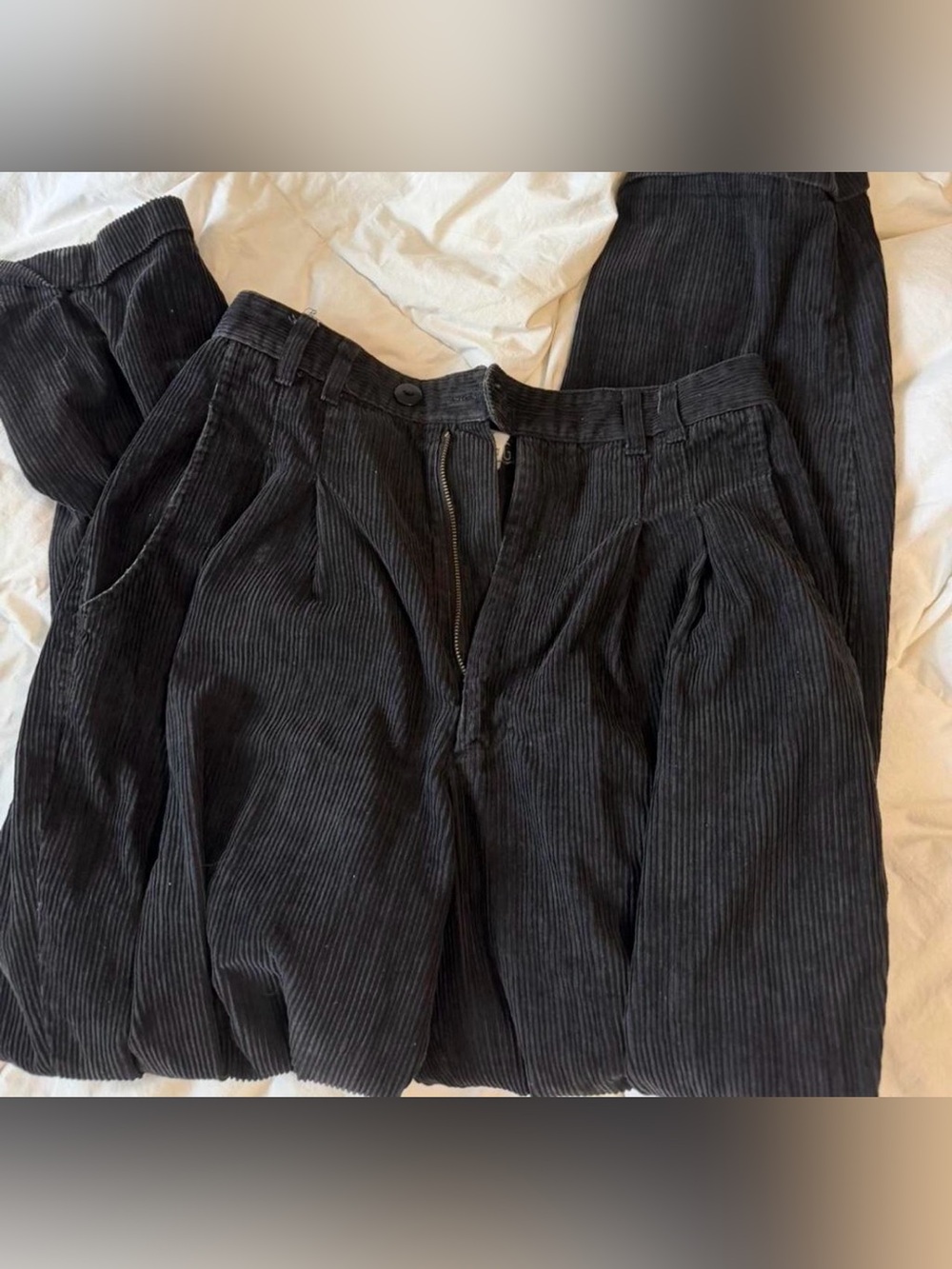 Rampage Men's Black Corduroy Pleated Trousers